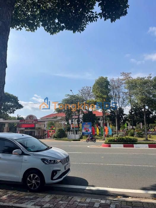 Nhà Mặt Tiền Hùng Vương, Thủ Đức - Kinh Doanh Đa Ngành, 280m² Giá 3.43 Tỷ