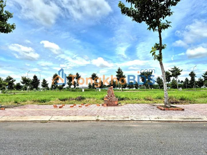 Đất nền Thủ Thừa, Long An 100m² - Giá Cắt Lỗ Sốc 400 Triệu!