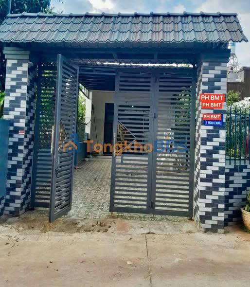 Cho thuê nhà nguyên căn hẻm Y Moan, Buôn Ma Thuột - 2PN, Sân ô tô