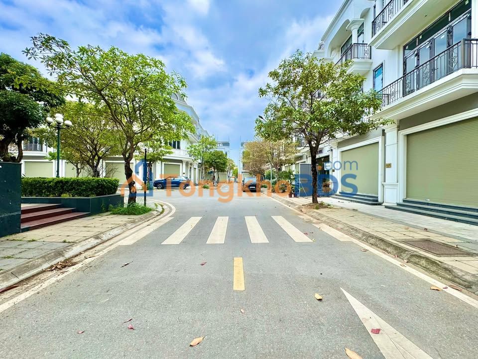 Bán Nhà 3.5 Tầng MT 5m Khu ĐT 319 Đông Anh - Sổ Sẵn Sàng Giao Dịch