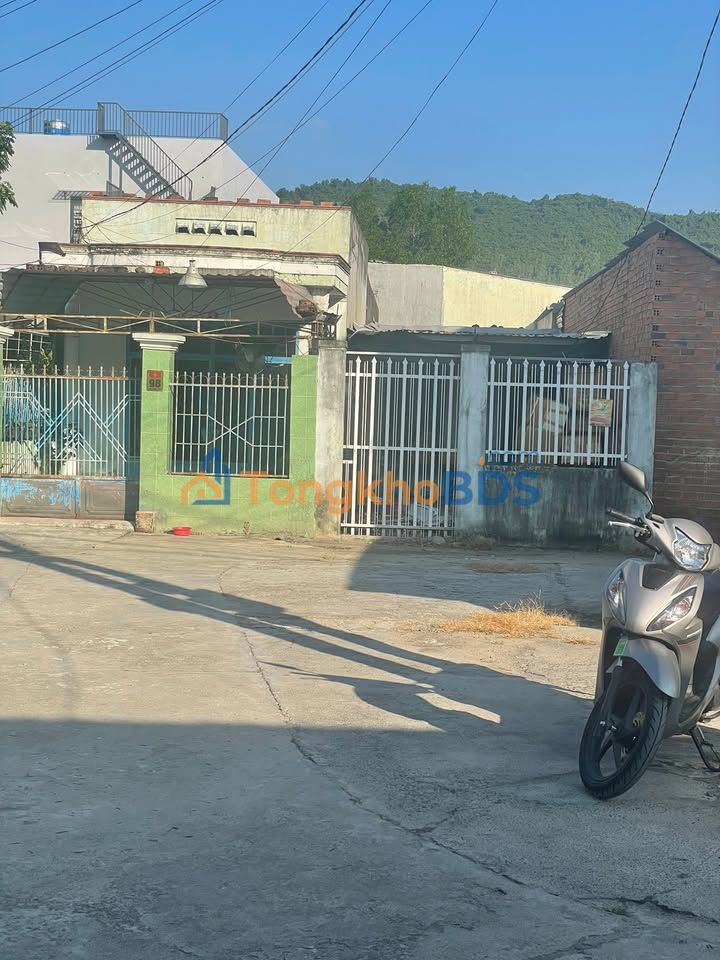 Bán đất tặng nhà 82m² Diên Khánh, Sổ hồng, Ngang 4m - Giá 2.3 tỷ