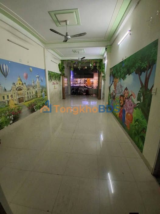 Cho thuê nhà mặt tiền Nguyễn Huệ, Quy Nhơn - 95m² kinh doanh đắc lợi