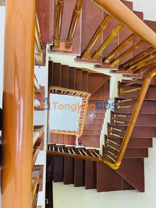 Nhà 3 Tầng Minh Khai 105m² - Ô Tô Vào Nhà, Giá 2 Tỷ