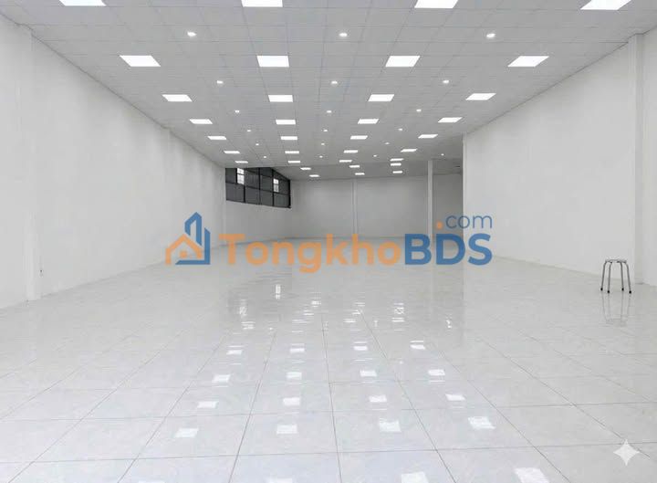 Mặt bằng 300m² Trung tâm Nha Trang, MT 7m - Kinh doanh sầm uất