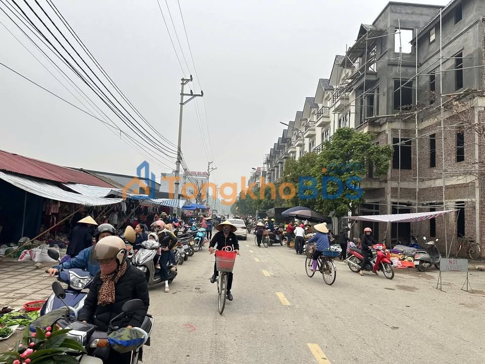 Bán Đất Vàng Mặt Tiền Chợ Hưng Hóa, Hà Đông - 220m²