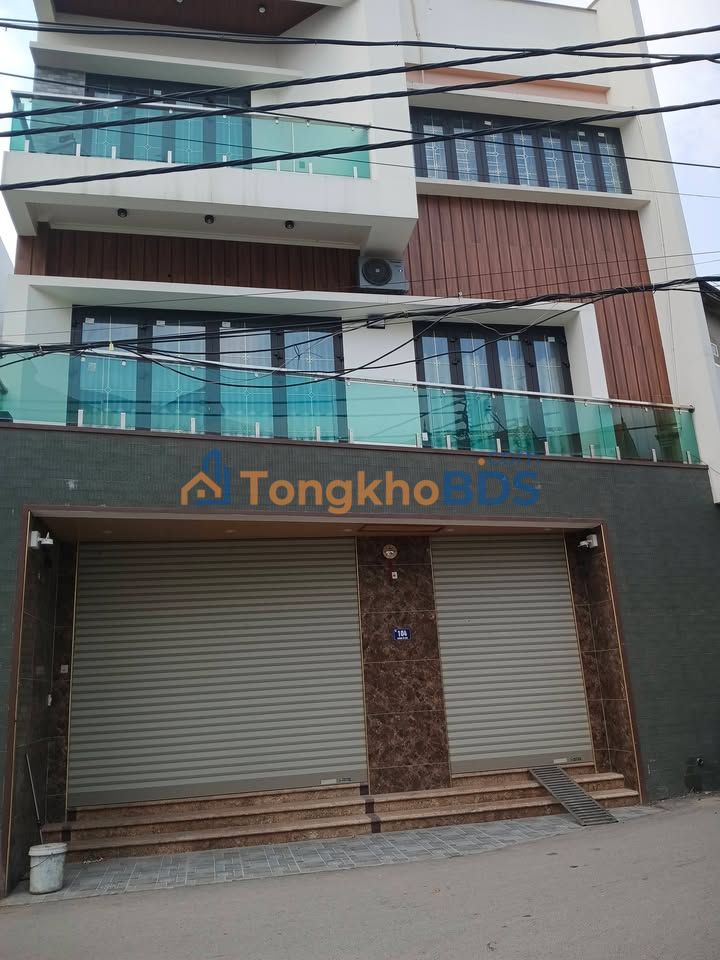 Nhà Phố Chùa Quỳnh, Hai Bà Trưng 142.8m² - Ô Tô Đậu Cửa, Sổ Đỏ Đẹp