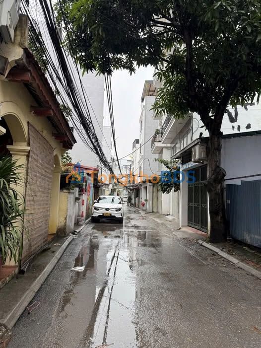 Đất nền Long Biên 54m² - Sẵn nhà cấp 4, ô tô đỗ cửa, 8 tỷ