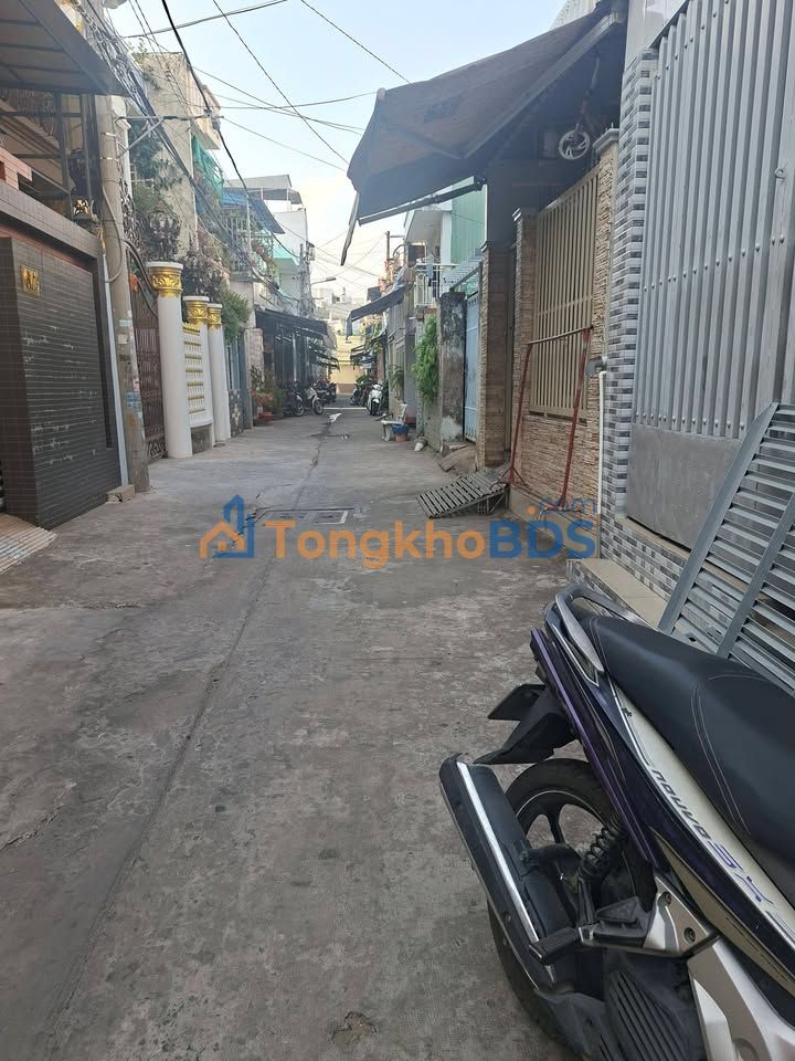 Nhà 64m² Hẻm Đinh Tiên Hoàng, Ninh Kiều - 3.4 Tỷ, 4PN, Hoàn Công