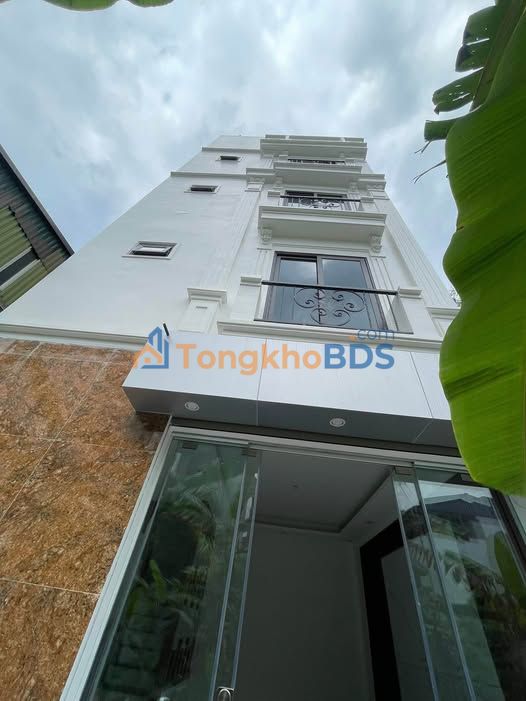 Nhà 5 tầng Phúc Lợi, Long Biên 30m² - Xe ô tô vào nhà, giá 6.98 tỷ