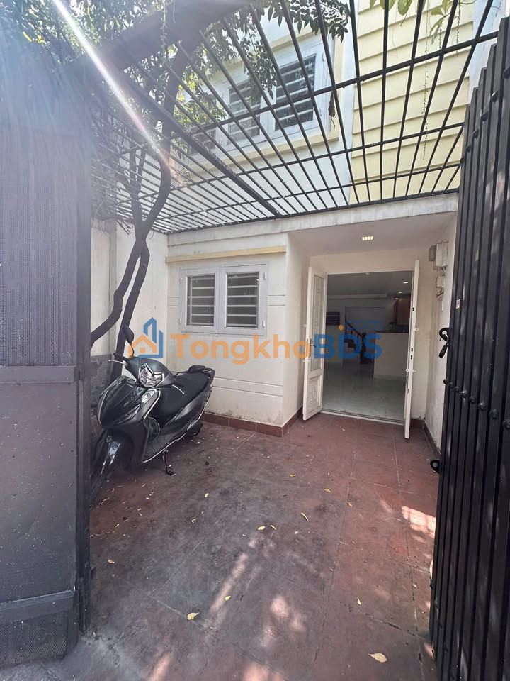 Nhà Hẻm Xe Hơi Bình Long, Q10 - 48m², 3 Tầng, Sổ Hồng Chính Chủ - 5.8 Tỷ