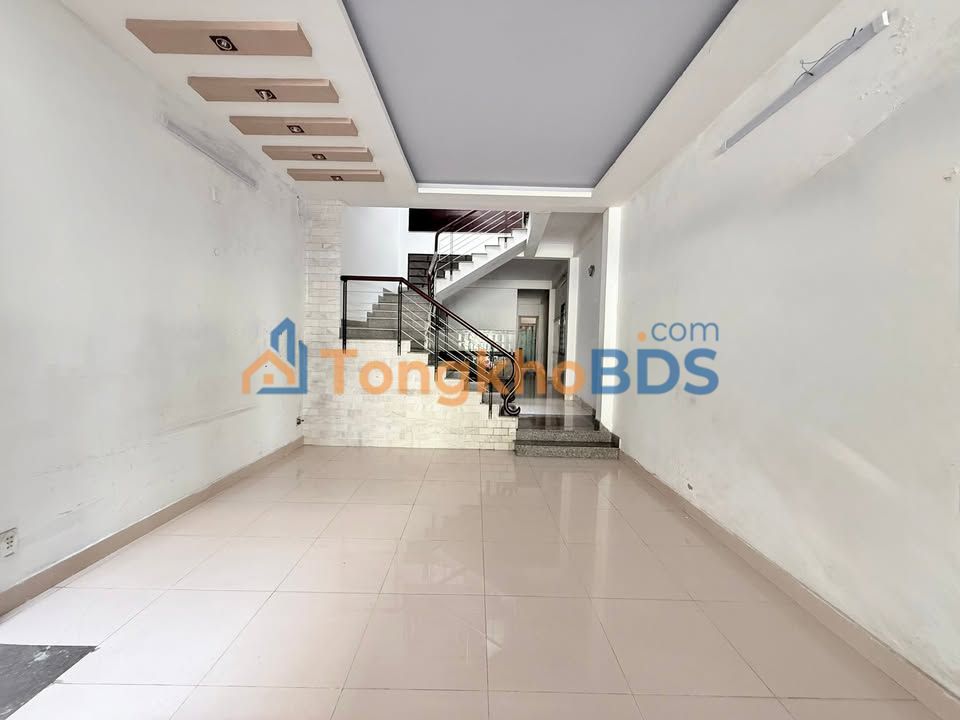 Cho thuê nhà 2 tầng MT Núi Thành, Đà Nẵng - 144m² - Kinh doanh/Văn phòng