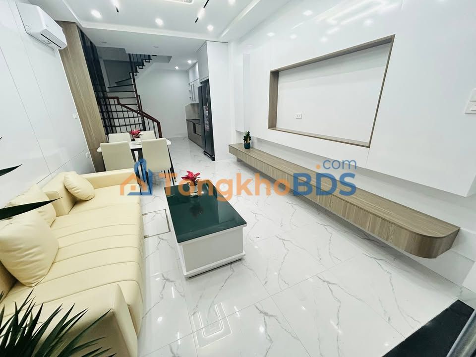 Nhà riêng Ba Đình Vĩnh Phúc 34m² 8.2 tỷ - Sẵn sàng ở ngay