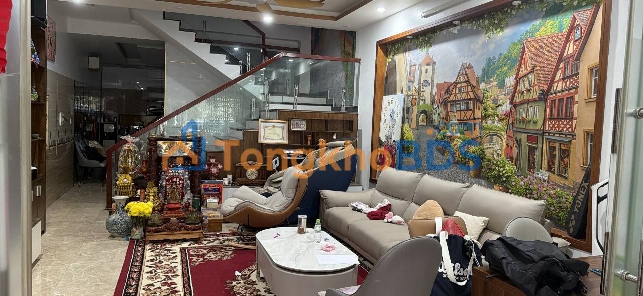 Bán gấp nhà 3 tầng full nội thất đường Phạm Văn Đồng, Dương Kinh - 95m² chỉ 5 tỷ