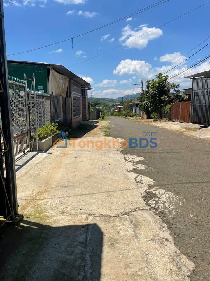 Nhà riêng Lộc Châu 190m² 2.1 tỷ - Ô tô vào tận nhà