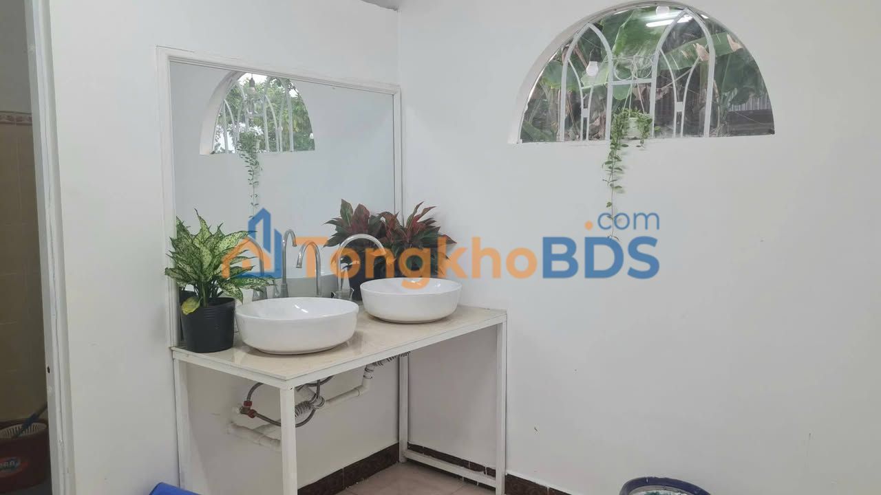 Cho thuê nhà nguyên căn 2PN, sân ô tô tại TP Bảo Lộc - 6 triệu/tháng