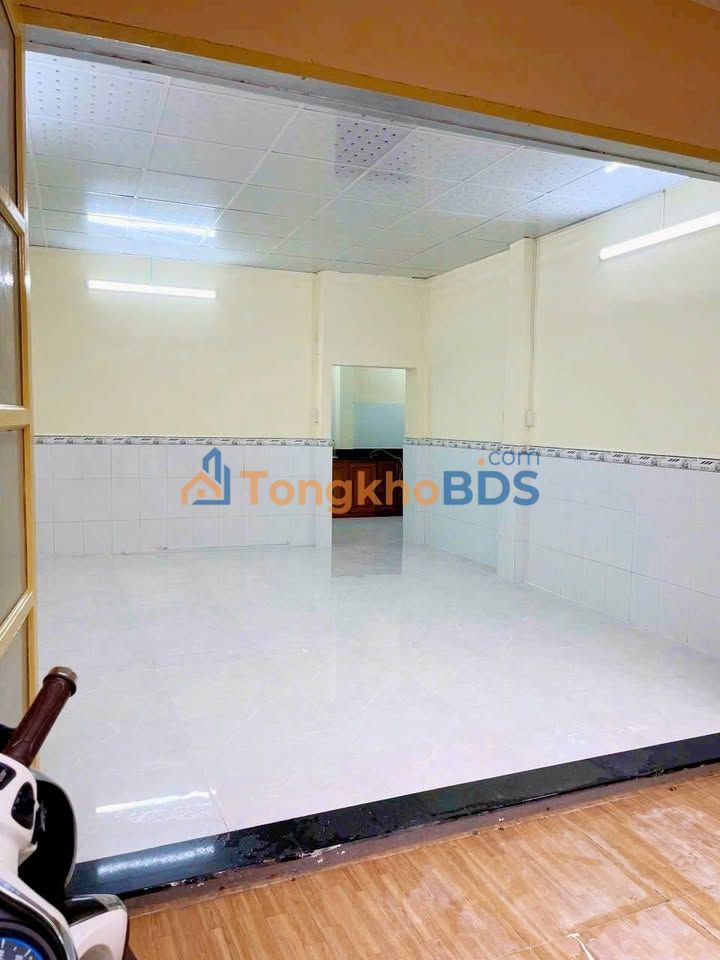 Nhà Nở Hậu 56.5m² Phường 4, Quận 4 - Giá Mềm 5.3 Tỷ, Sẵn Sàng Vào Ở Ngay