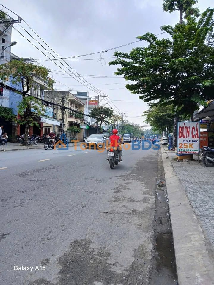 Nhà Mặt Tiền Nguyễn Ảnh Thủ, Hóc Môn - 240m² CN, Dòng Tiền 30tr/tháng, Giá Giảm Sốc 15 Tỷ