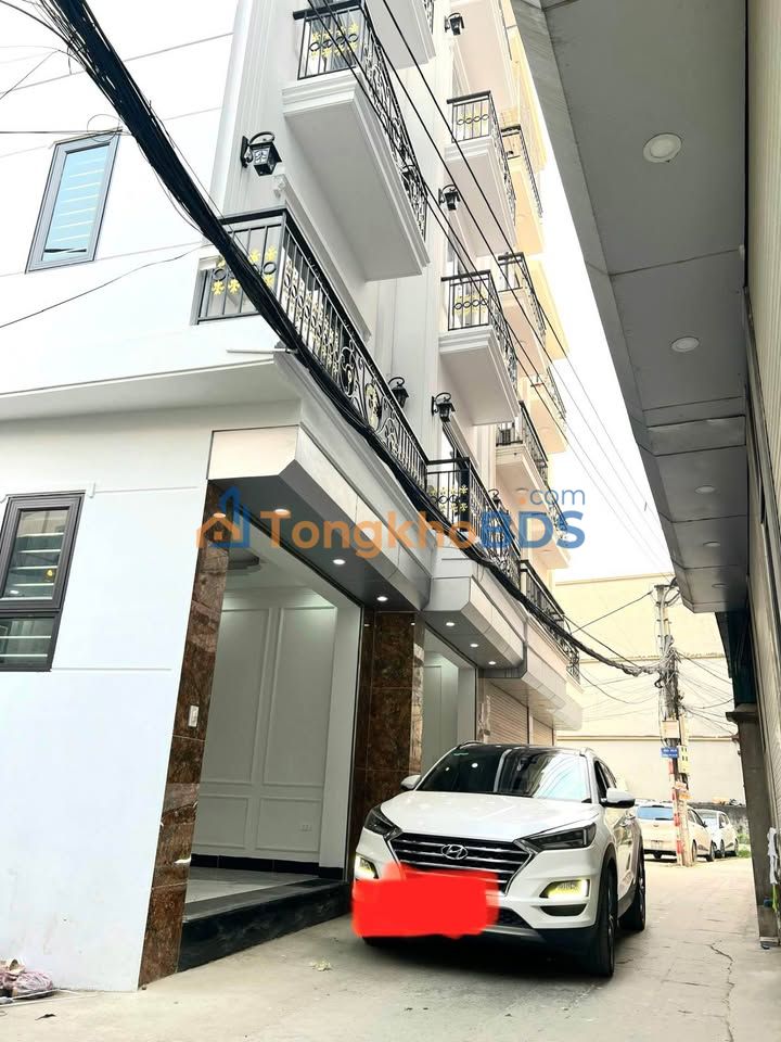 Nhà 5 Tầng ĐH Thành Đô 34m² - Ô tô Đỗ Cửa, Sổ Đỏ Vuông Vắn