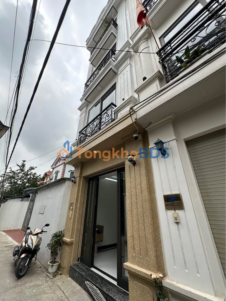 Nhà 40m² 4 Tầng Full Nội Thất - Ô Tô Đỗ Cửa Sát Nhổn