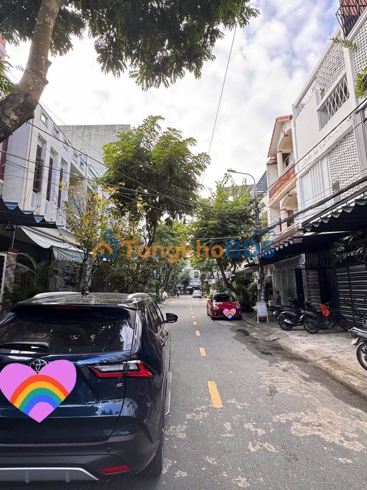 Cho thuê nhà nguyên căn 100m² 3 lầu, mặt tiền đường lớn Đà Nẵng