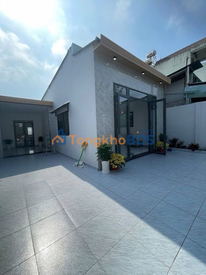 Nhà Biệt Thự Mini Xuân Thới Sơn 172m² - Sân Vườn Rộng, Ô Tô Tận Nhà