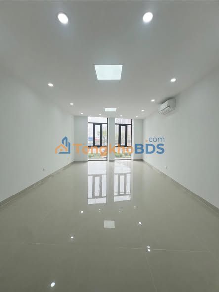 Nhà nguyên căn Lý Sơn Thượng Thanh giá thỏa thuận, ô tô vào