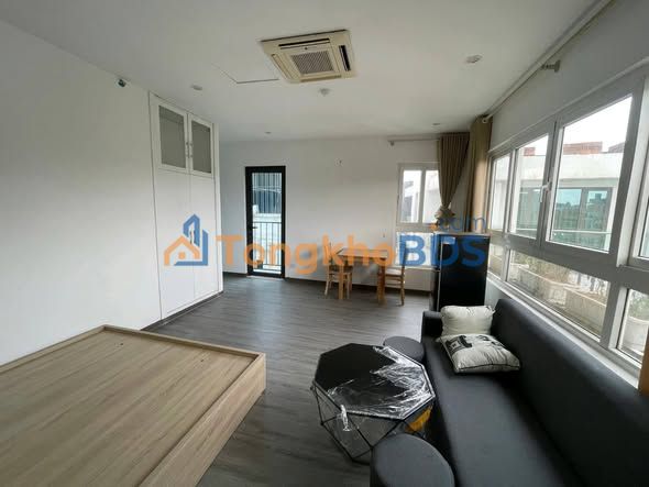 Cho thuê căn hộ Bồ Đề, Long Biên – View hồ, Full nội thất, 65m²