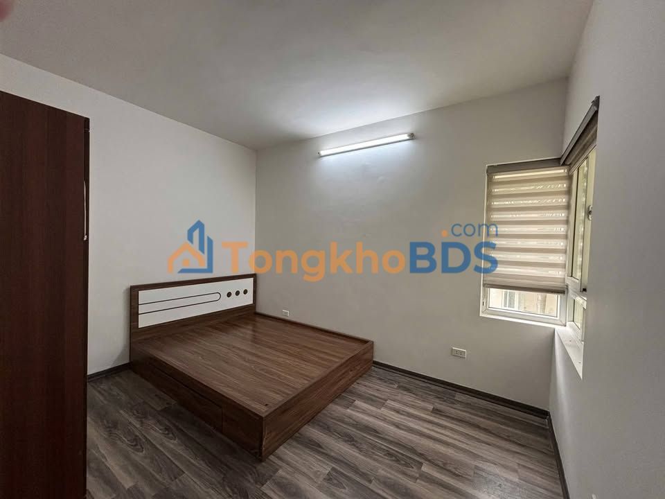 Nhà nguyên căn Đức Giang 100m² 12tr - Ô tô vào tận nhà