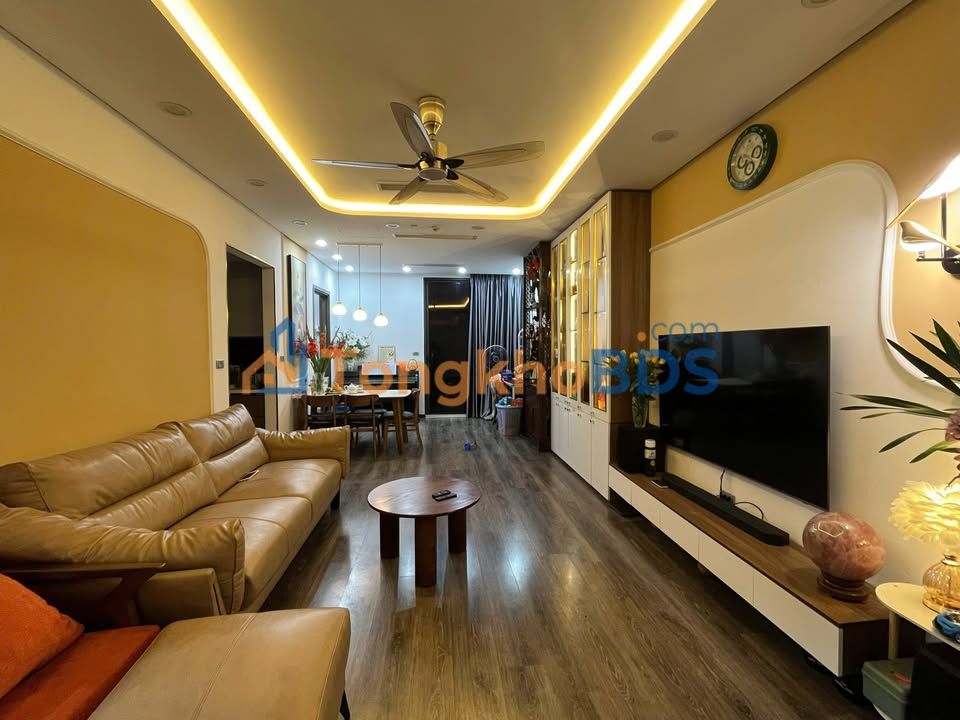 Căn hộ PHC Nguyễn Sơn 85m² giá 15 triệu - Tầng cao view thoáng