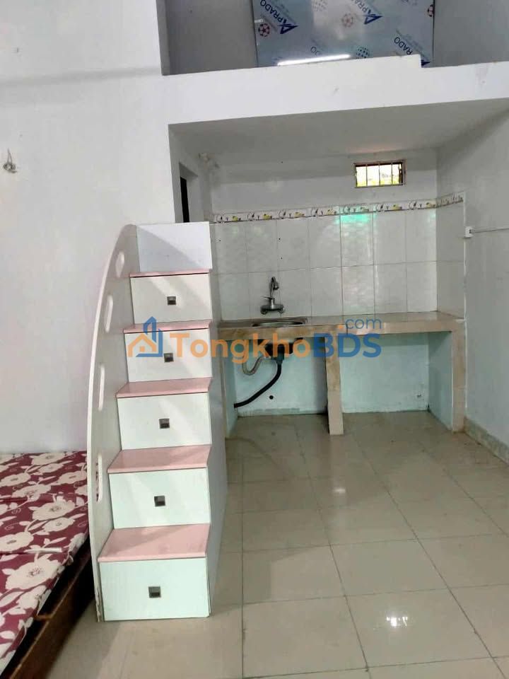 Cho thuê nhà C4 Cự Khối, Long Biên - Sẵn ở ngay, giá 2.5 triệu/tháng