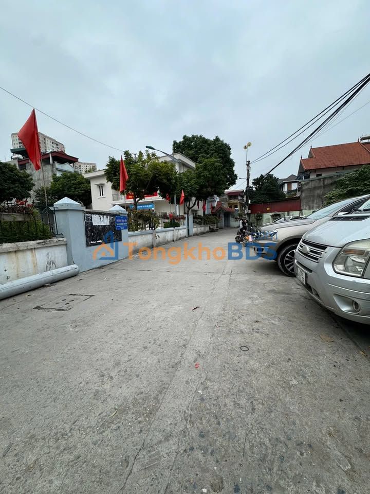 Đất Thạch Bàn 31m² - Ngõ Ô Tô 7 Chỗ, Giá Hơn 4 Tỷ Hiếm Có