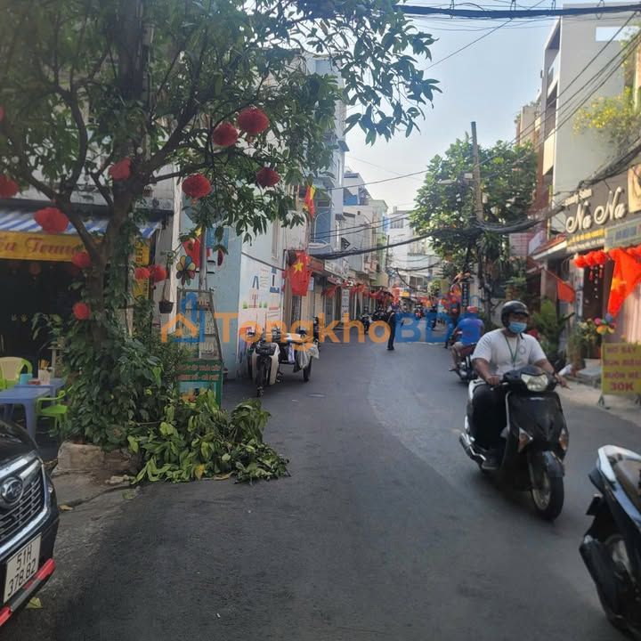 Nhà mặt tiền P11 Gò Vấp 200m² 30 tỷ - Giá tốt hiếm có