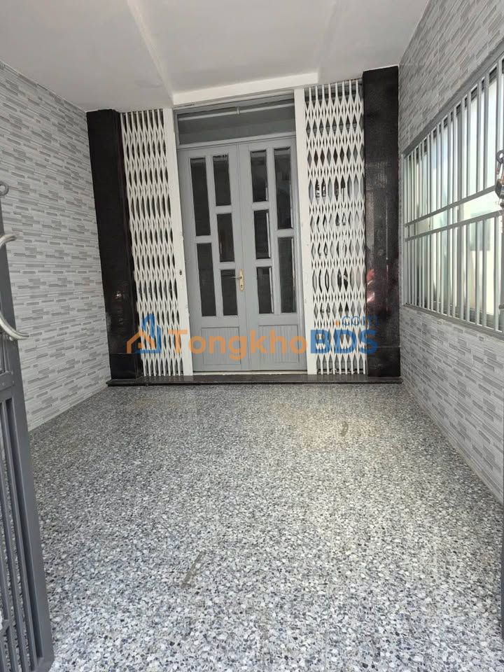 Nhà Bến Vân Đồn Quận 4 - Nở Hậu 6.7m - 3 Tầng 3PN Giá 5.8 Tỷ