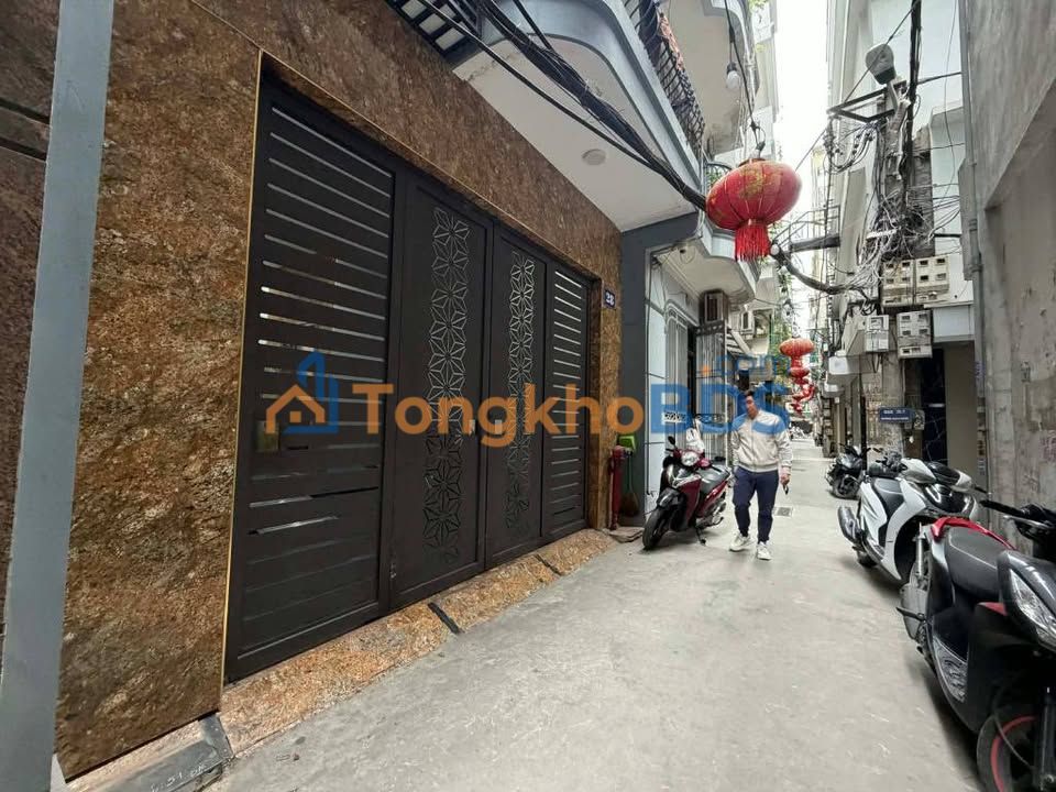 Nhà phố Nguyễn Khánh Toàn 90m² 27 tỷ - Mặt tiền kinh doanh