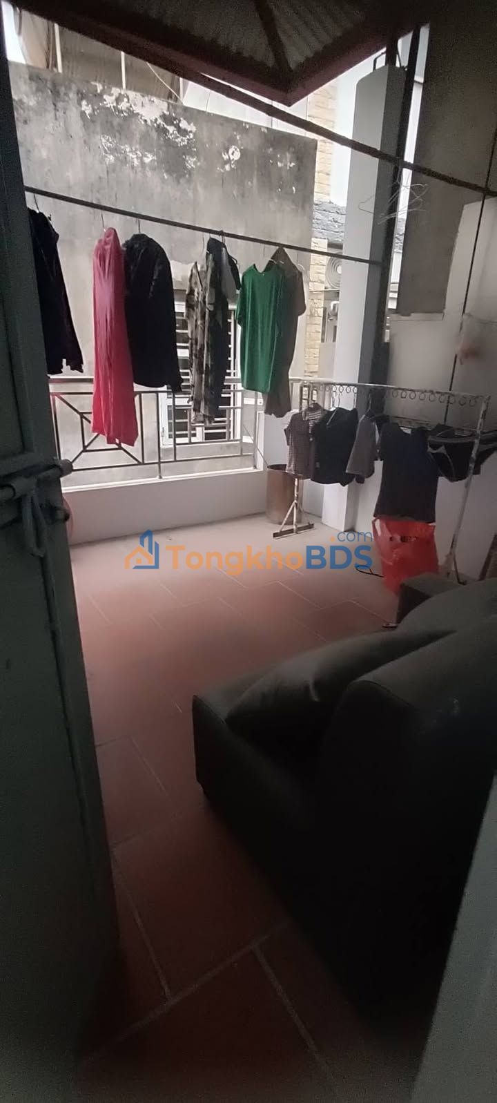 Nhà Nguyên Căn 5 Tầng Ngõ 28 Xuân La, Tây Hồ - 10 Triệu/Tháng