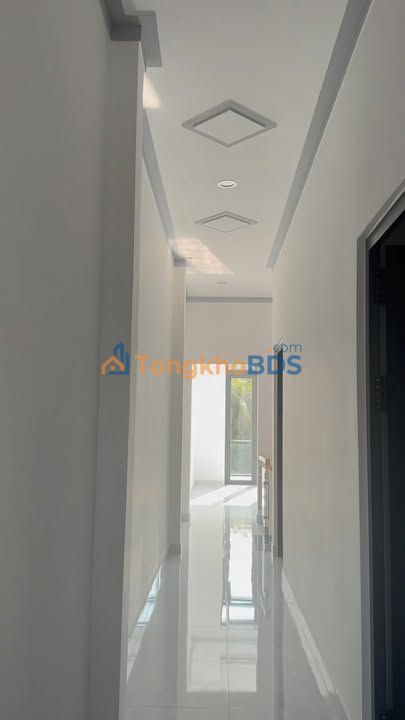 Nhà Lầu Mới Ngay Ngã Tư Gia Bảo, Cần Giuộc - 99m² Giá 2.2 Tỷ