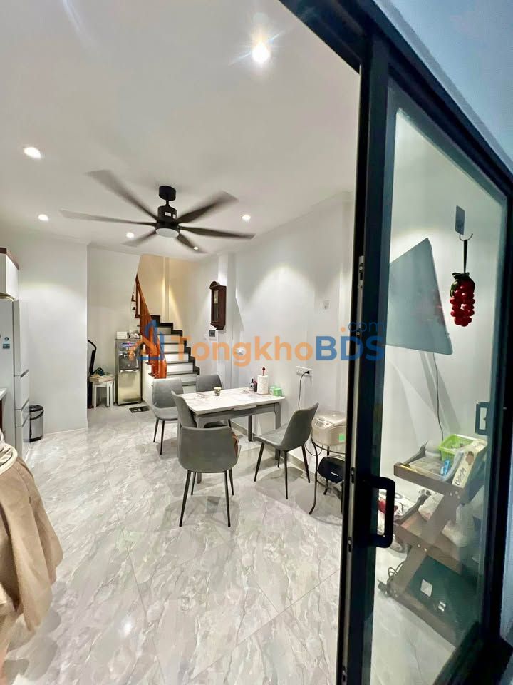 Nhà Phố Ba Đình 33m² 5 Tầng - Full Nội Thất, Giá 7.99 Tỷ