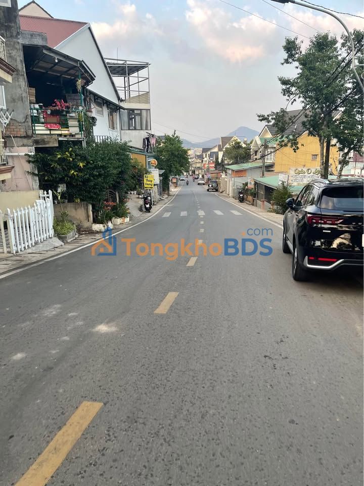 Bán Nhà Trần Quang Khải, Đà Lạt - 213m² Full Thổ Cư, 4PN, 3 Tầng - Giá 13.5 Tỷ