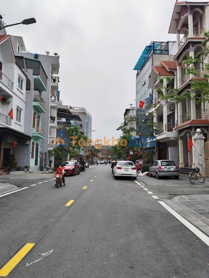 Nhà Mặt Tiền Kinh Doanh Phúc Lợi, Long Biên 77m² - Lô Góc Vàng