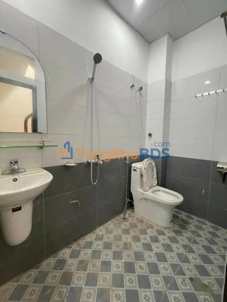 Nhà 30m² Hà Đông - 4 Tầng Hiện Đại, Gần Phố, Giá 3.2 Tỷ