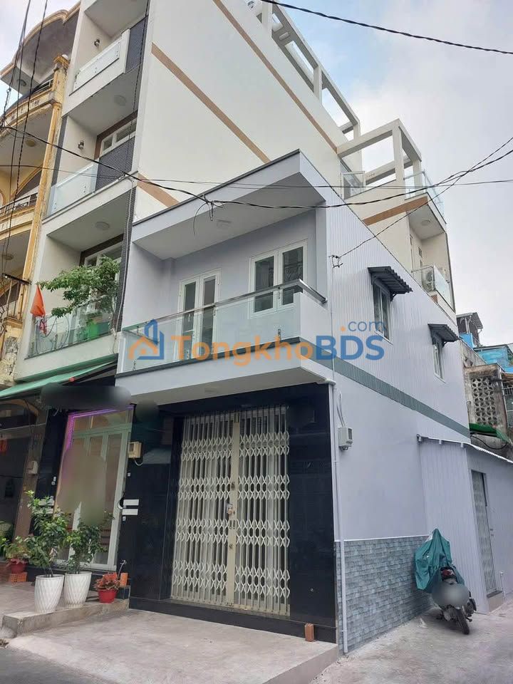 Nhà 2 Mặt Hẻm 8m Quận 11 - 40m² - Giá 5 Tỷ - Sẵn Sàng Về Ở