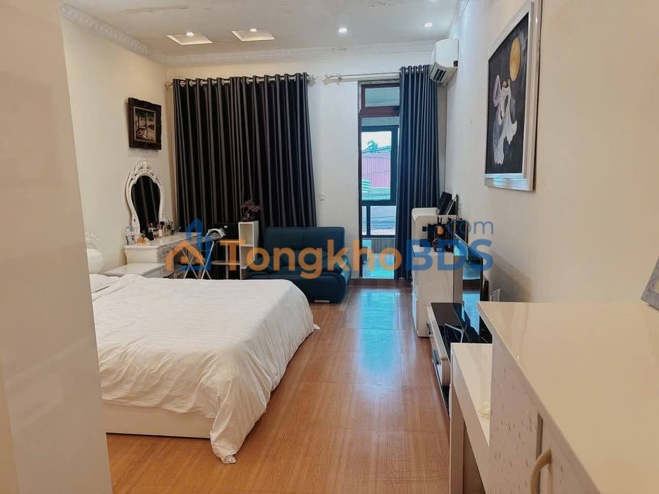 Nhà Mặt Đường Kiều Sơn, Hải An - 60m², 4 Tầng, Kinh Doanh Sầm Uất - Giá Giảm Sâu