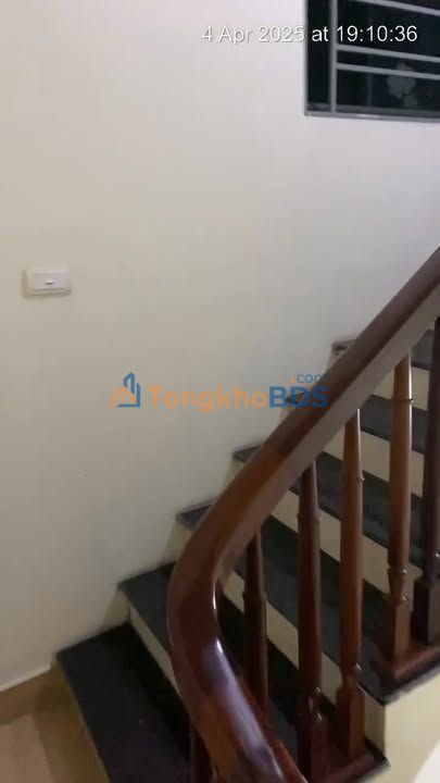 Cho thuê nhà nguyên căn Dương Văn Bé, Hai Bà Trưng - 30m2 x 4T, Full Nội Thất