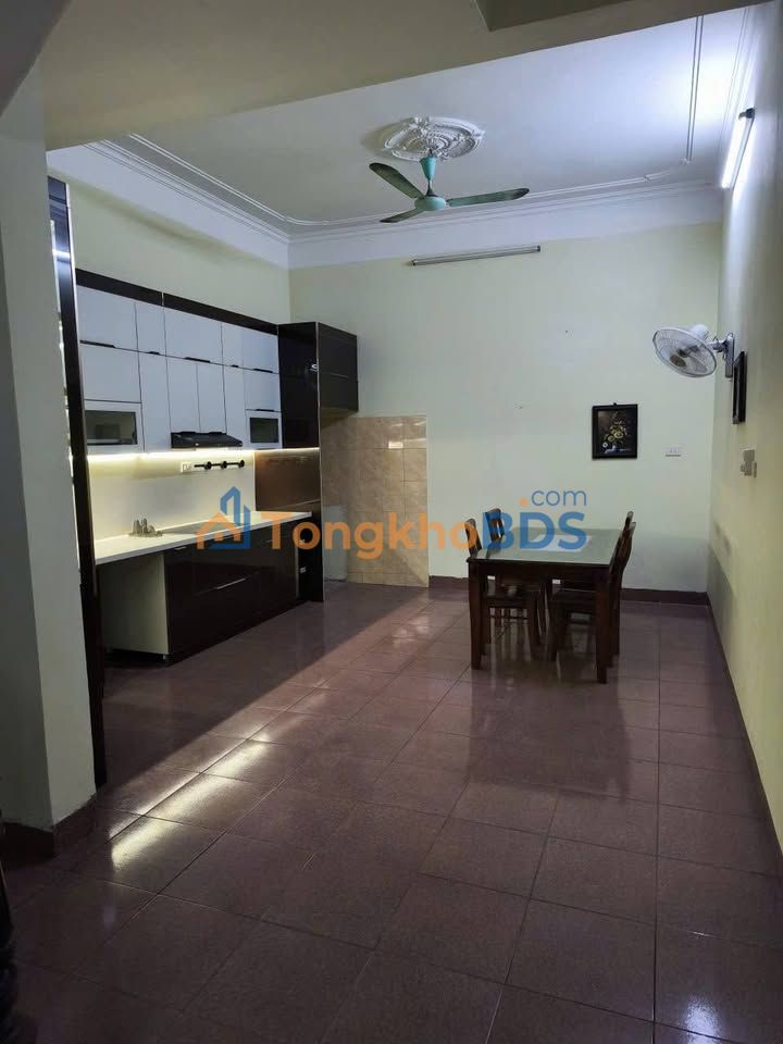 Nhà cho thuê Nguyễn Xiển 65m² 14 triệu - Ô tô vào sân