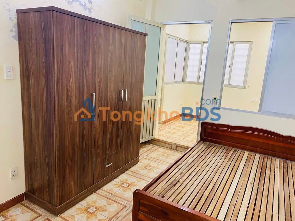 Chung cư CT4 Hoàng Quốc Việt 65m² 6,5tr - View đẹp
