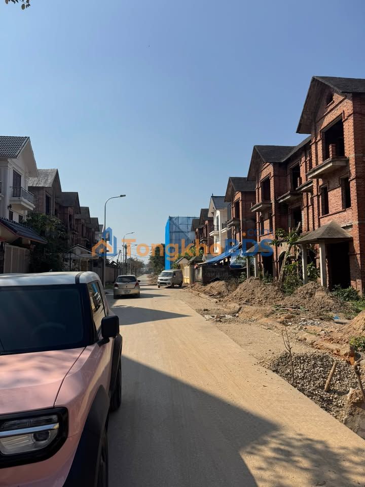 Townhouse Núi Móng Hoàn Sơn 180m² 8 tỷ - Vị trí đắc địa