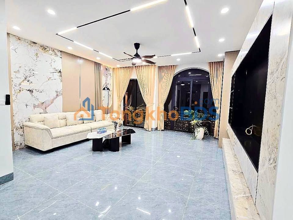 Nhà riêng Bát Khối Long Biên 50m² 8 tỷ - Ô tô vào tận nhà