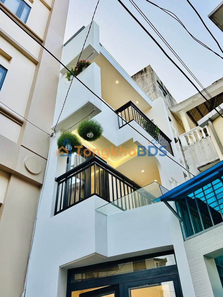 Nhà 4PN Gò Vấp 51m² - 8.6 Tỷ, 3 Tầng Sân Thượng, Gần Chợ