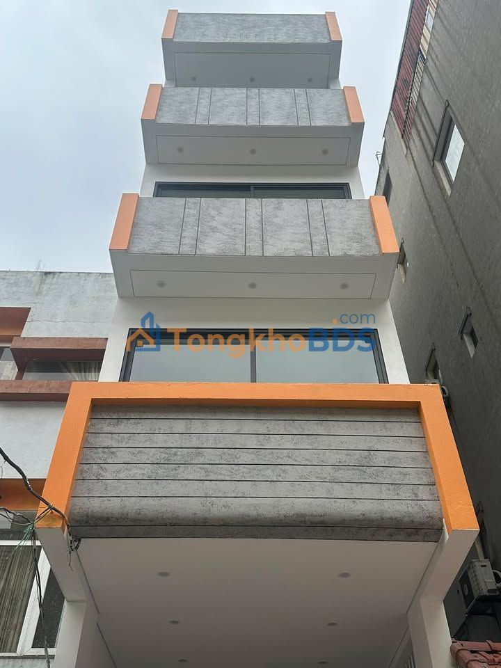 Nhà Long Biên 120m² 17 tỷ - Full nội thất cao cấp