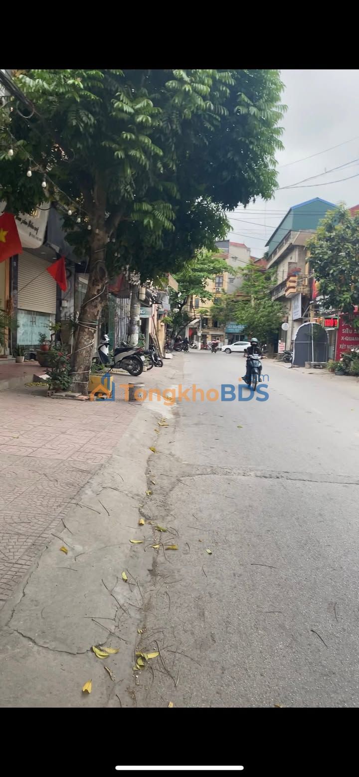 Nhà phố Ngõ 18 Phúc Thành 69m² 5 tỷ - Thích hợp KD